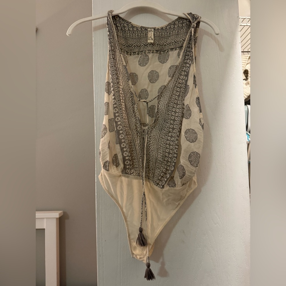 Free People Intimately Boho Cream + Gray Printed Tassel Tie-front Bodysuit - XS